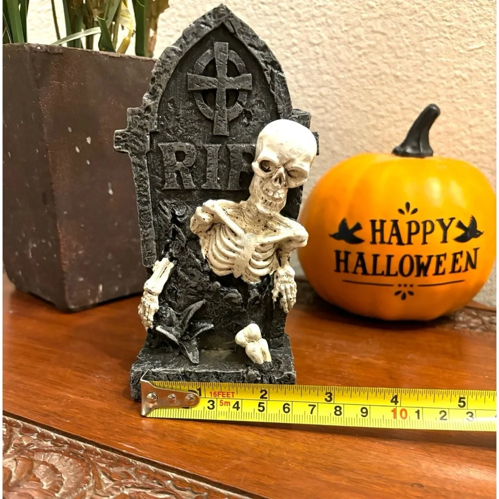 ☠️ NEW VIRAL TIKTOK HALLOWEEN RIP SKELETON ON TOMBSTONE CEMETERY FIGURE SPOOKY - Picture 7 of 8
